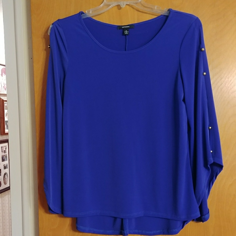 It's an expresso medium ladies top